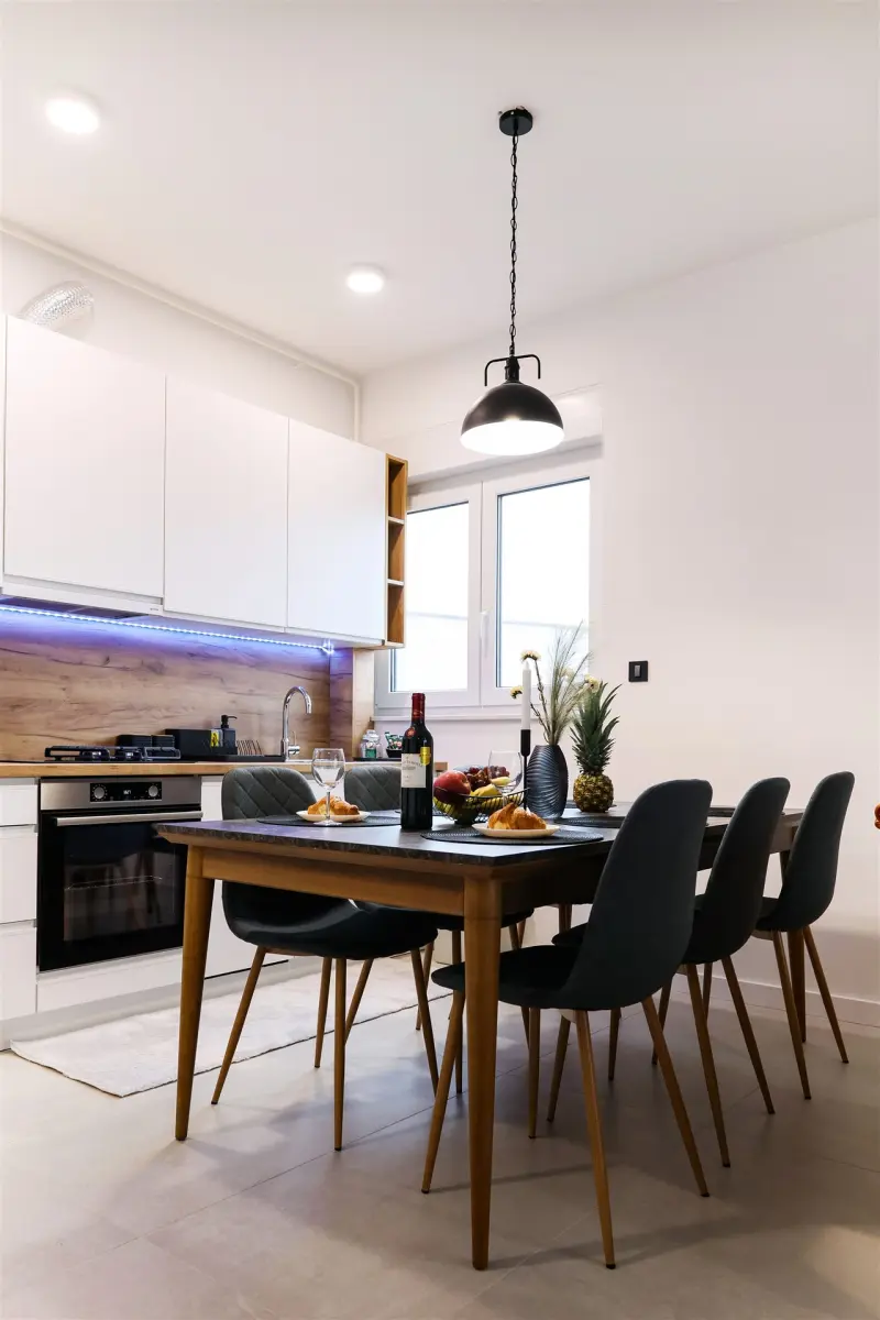 Apartment 4